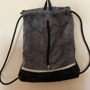 Jordan jawstring zipper backpack